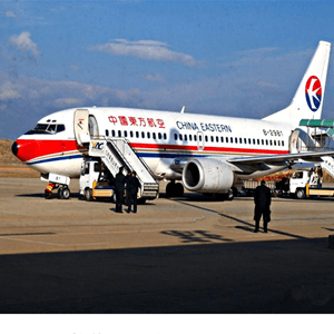 桂林机场托运航空快运业稳步发展的原因是什么？